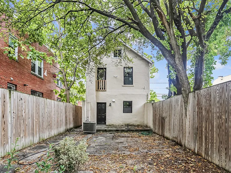 612 Alabama Ave SE — Photo 21