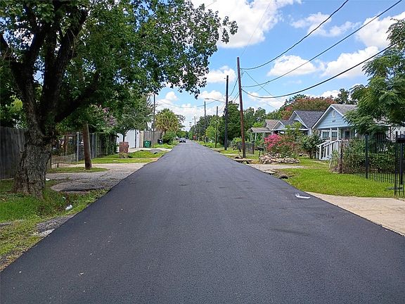 5th image of 4017 Lelia St