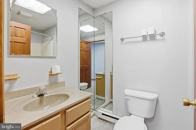 303 N Mulberry St — Photo 8