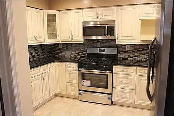 3 bed, 2.5 bath, $3,500 — Photo 3