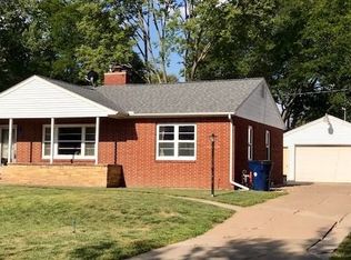 714 Oregon St, Waterloo, IA 50702