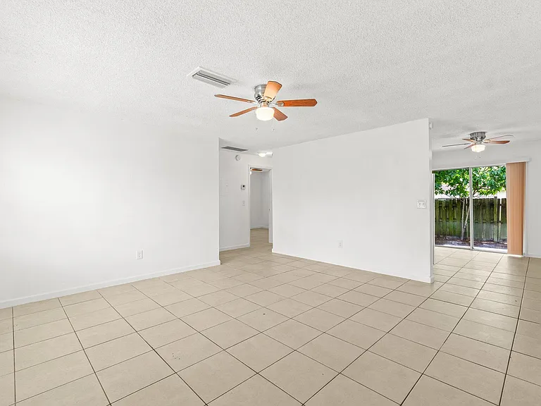 4790 Gulfstream Rd — Photo 10