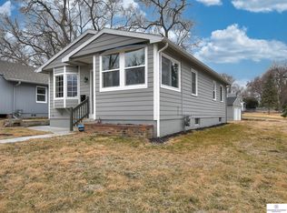 5922 N 40th St, Omaha, NE 68111