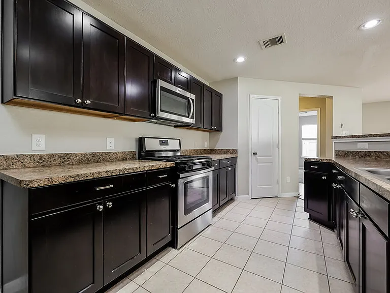 29327 Legends Green Dr — Photo 6