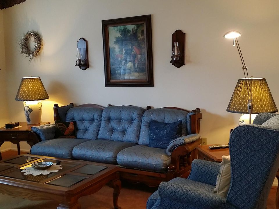 1st image of 38 Edgeware Close #1000