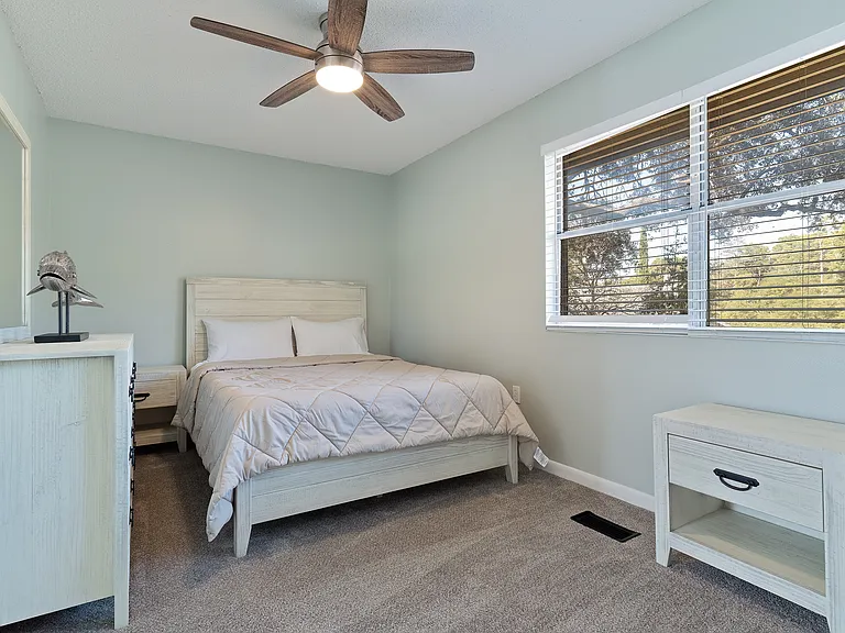 Emerald Cove East — Photo 11