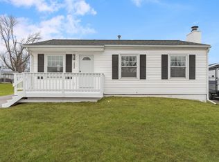 5458 Gordon Ave NW, Cedar Rapids, IA 52405