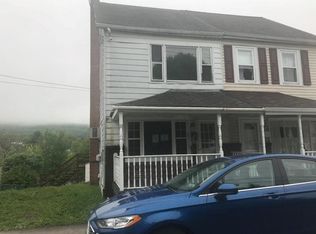 6 York Farm Rd, Pottsville, PA 17901