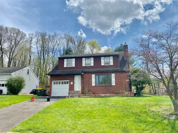 116 Hazel Dr, Vestal, NY 13850