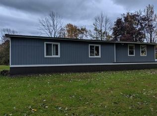 3723 Richs Corners Rd, Albion, NY 14411