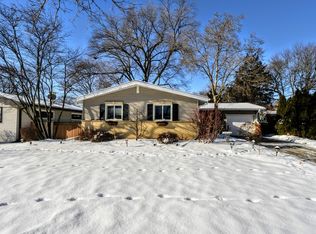 506 S 7th St, West Dundee, IL 60118