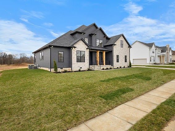 3rd image of 335 Ellington Dr