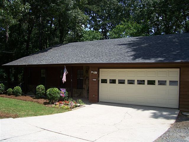 Great home With a Rocking Chair Front Porch