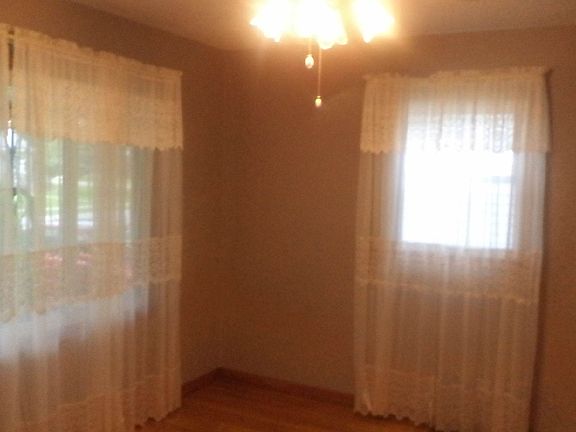 Living Room (2)