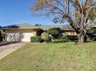 7251 Laurie Dr, Fort Worth, TX 76112