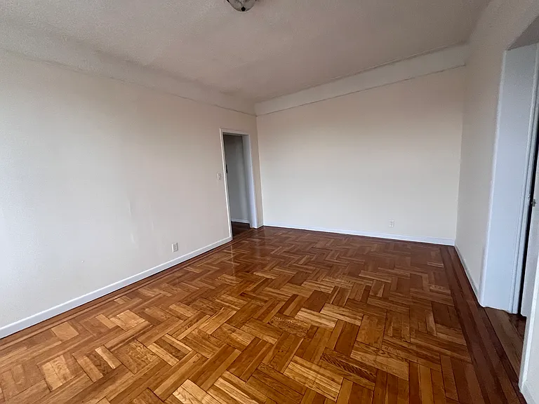 85-31 115th St #3R — Photo 3