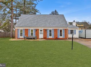 112 N Kennedy Rd, Sterling, VA 20164