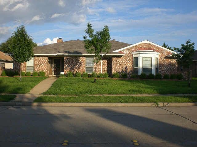 1st image of 218 Kingsbridge Dr