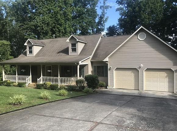 1st image of 822 Seven Oaks Dr