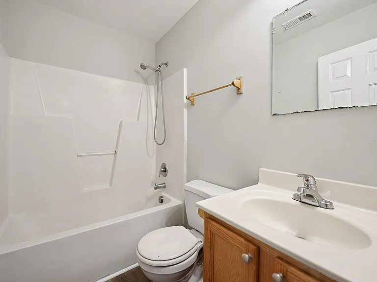1140 Drew St — Photo 12