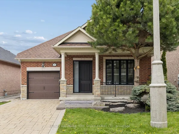 27 Butterwood Ln, Whitchurch Stouffville, ON L4A 0M7