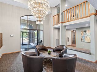 Oak Pointe Apartments, Minneapolis, MN 55438