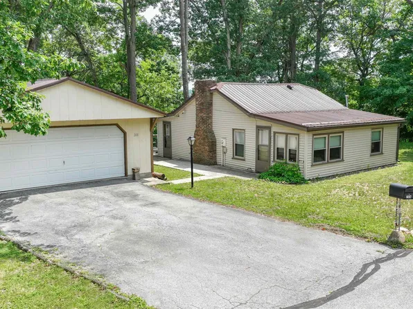 208 Brittany Ln, Monticello, IN 47960