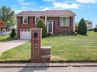 130 Louis Dr, Mc Kees Rocks, PA 15136