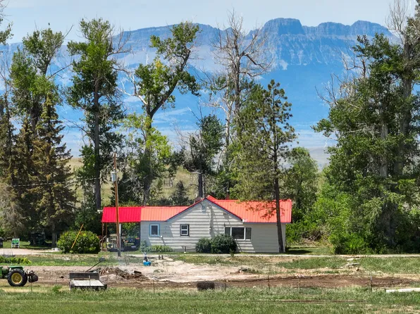 1720 Us Highway 408, Fairfield, MT 59436