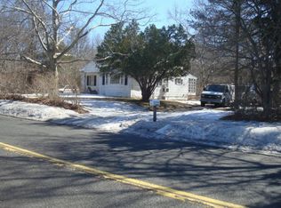 55 Willow Ln, Englishtown, NJ 07726