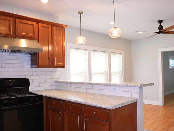 5th image of 1643 Glenmont Rd
