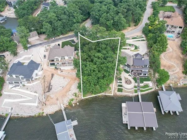 107 Waterford Ter, Sunrise Beach, MO 65079