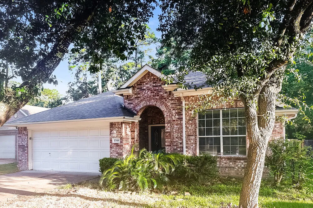 3 bed, 2.0 bath, 1837 sqft, $2,215 — Photo 3