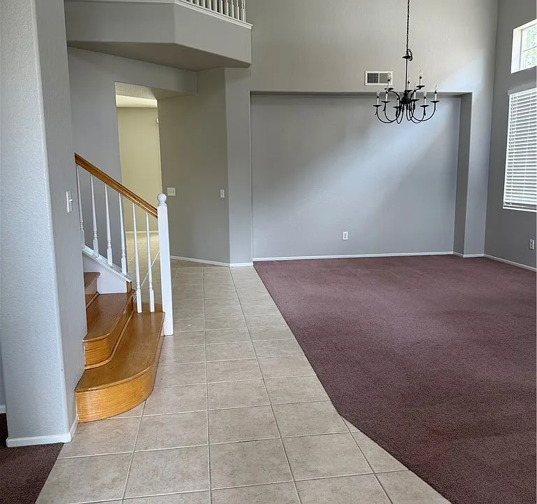 6328 Rhodes Ln