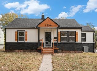 1359 S Pearl St, Independence, MO 64055