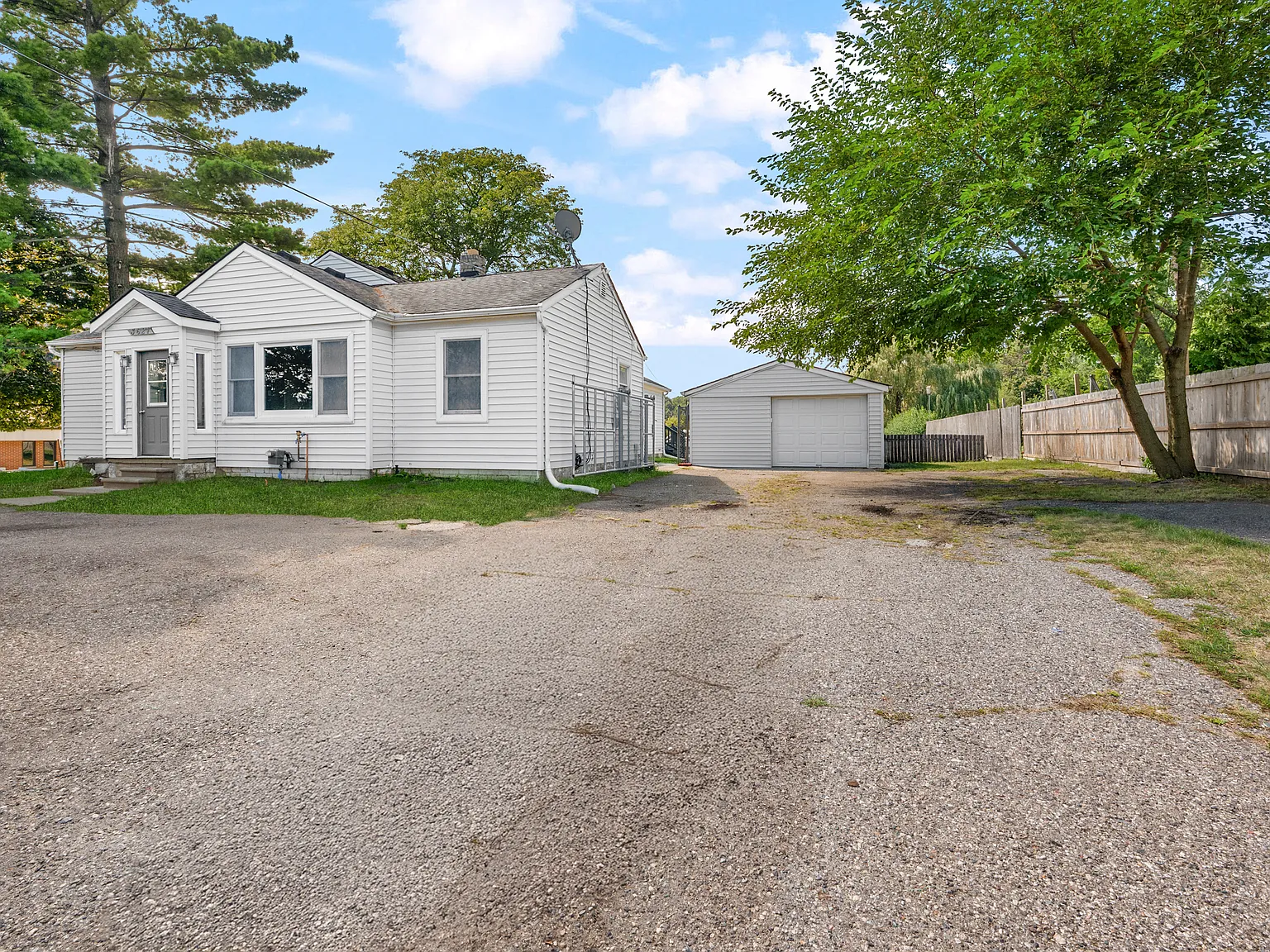 3 bed, 2078 sqft, $2,800 — Photo 3