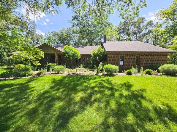 5860 W 100 N, Wolcott, IN 47995