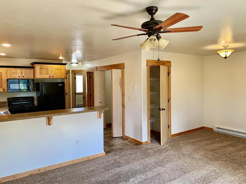 1220 Laurel St #3