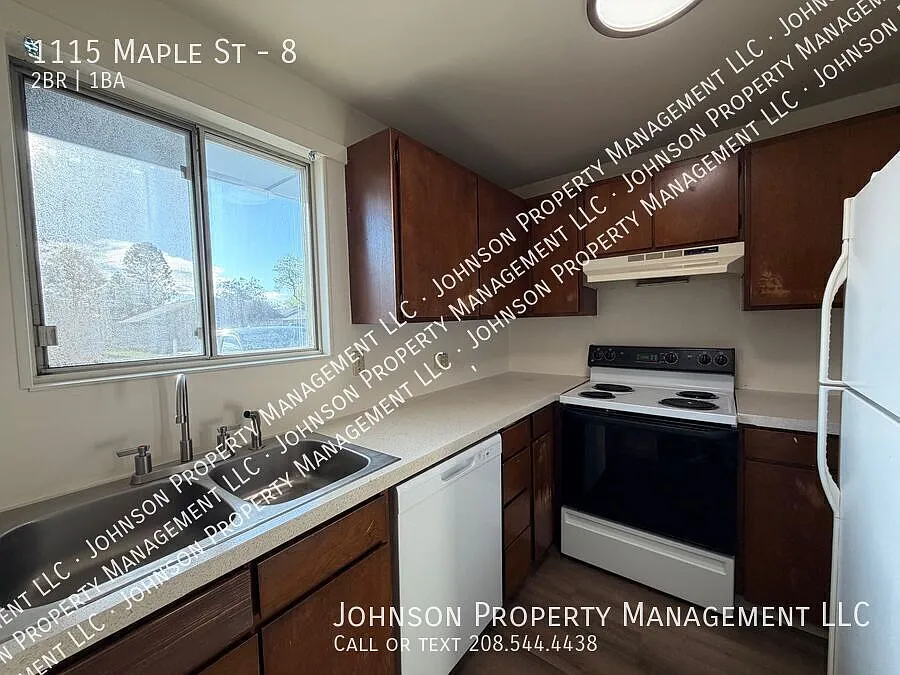 Building Photo - 1115 S Maple St #8