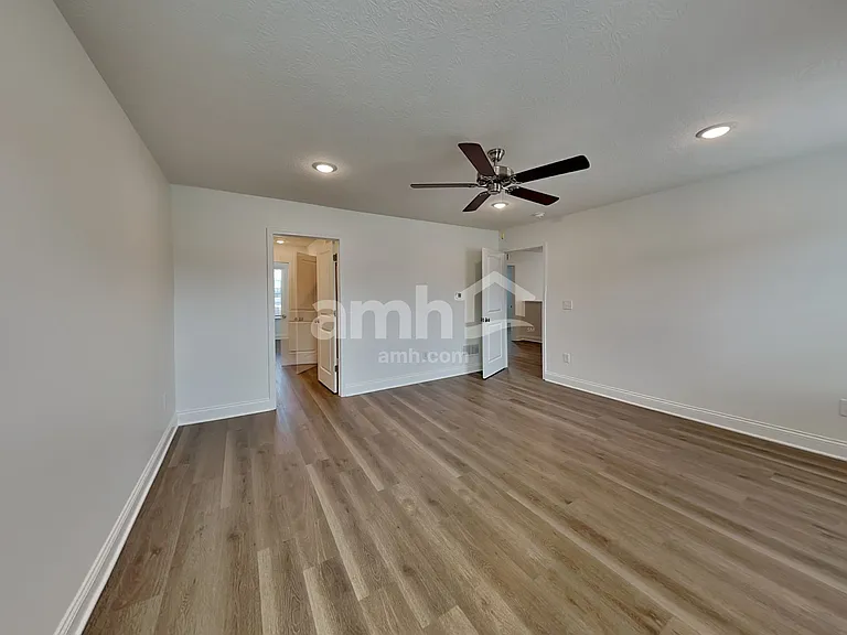 405 Golden Maple Pl — Photo 9