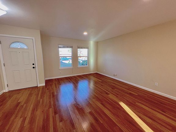 3rd image of 655 Undajon Dr