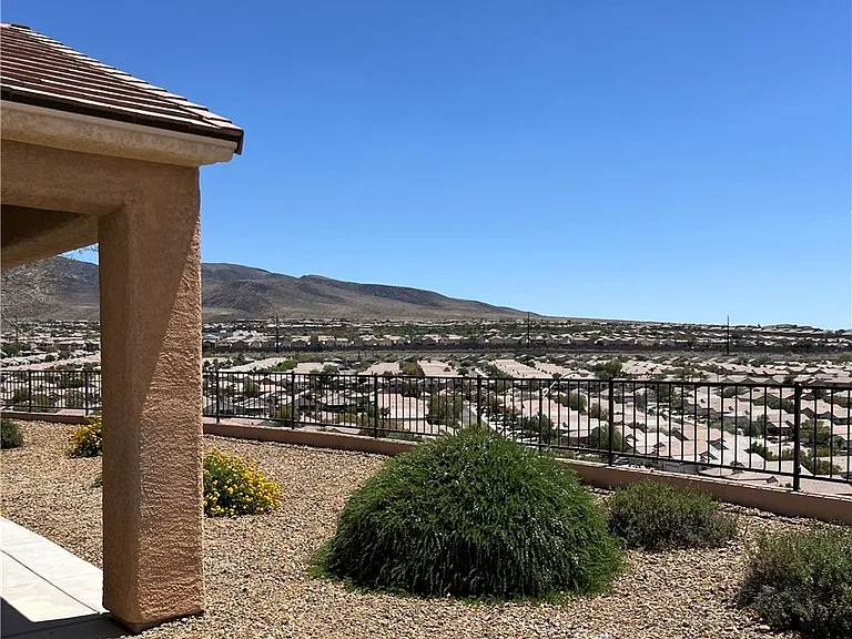2381 Ecliptic St #0 — Photo 21