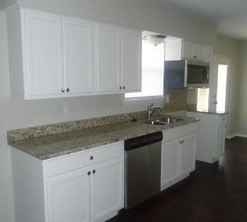 3rd image of 410 Azalea Ln