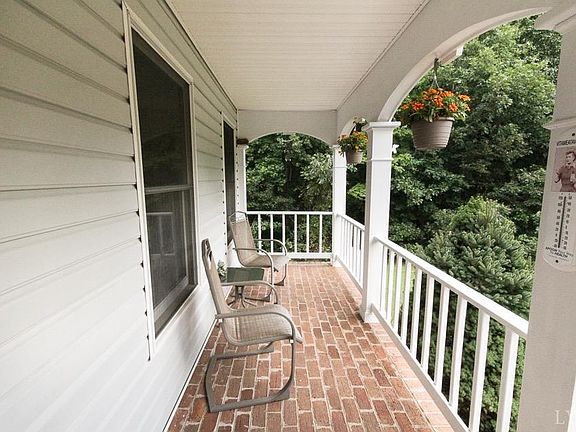 3rd image of 78 Rowland Dr