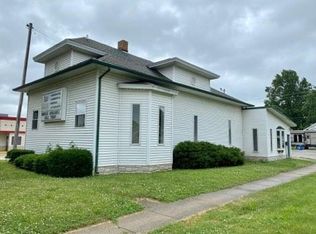 821 Charleston Ave, Mattoon, IL 61938