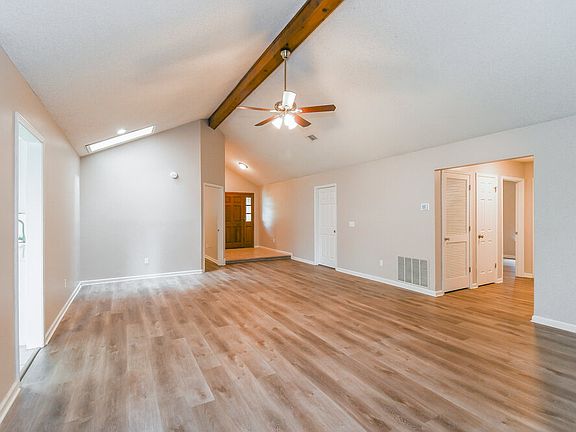 3rd image of 10074 Delano Dr E