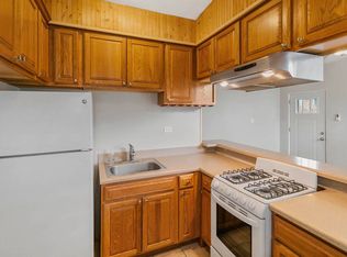 24 E Washington Ave UNIT 4, Lake Bluff, IL 60044