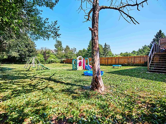 4th image of 1072 J Jordan Rd