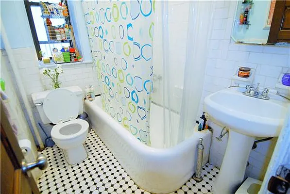 Sold by R New York | media 6