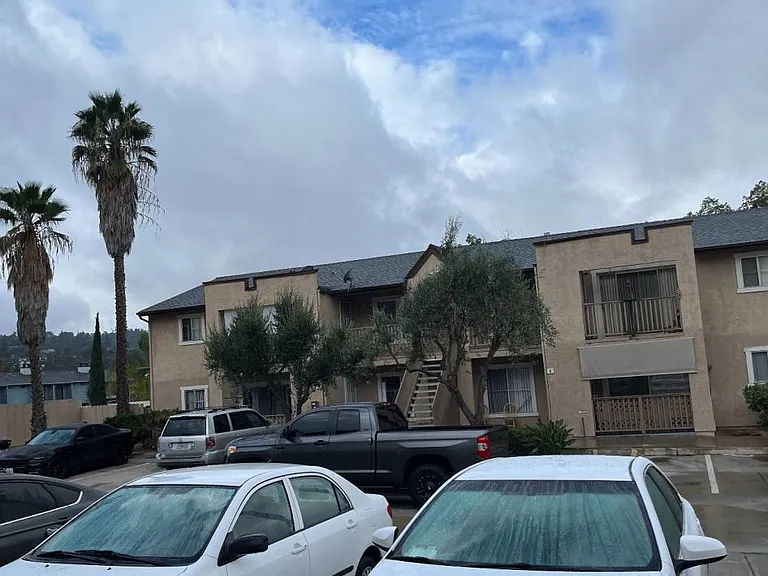 855 Portland St — Photo 1